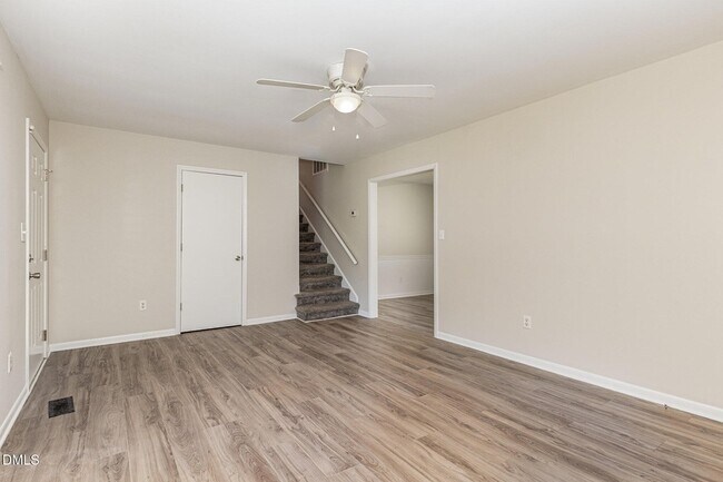 Building Photo - 806 Primrose St