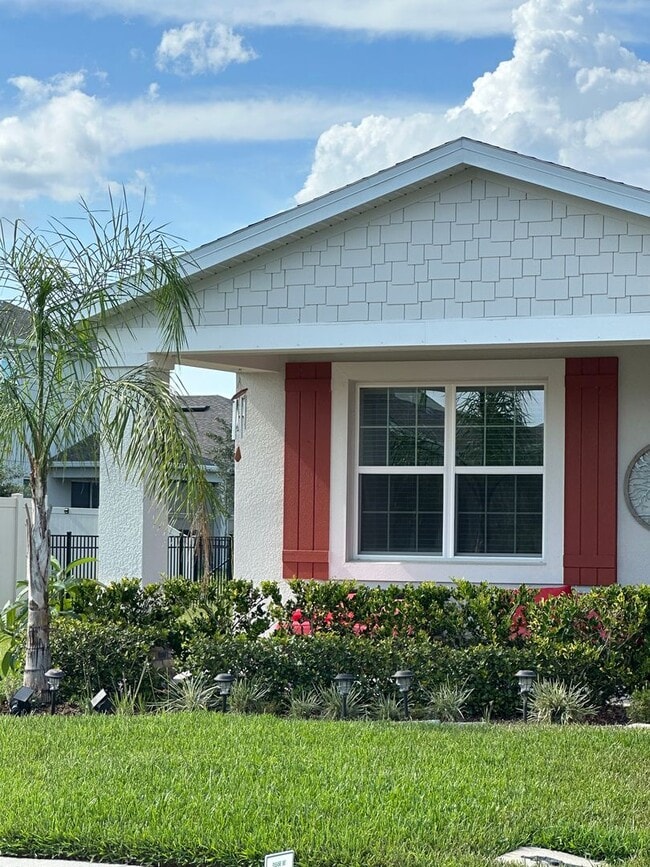 Primary Photo - PENDING APPLICATION-Beautiful 1/1 In-Law S...