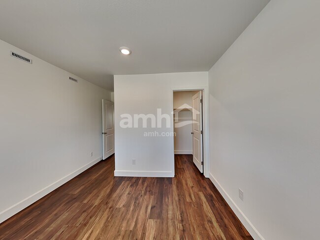 Building Photo - 4832 Blushing Star St