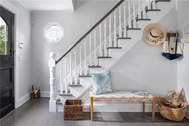 Building Photo - 96 3rd St