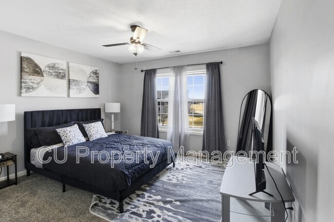 Building Photo - 2950 E Stone Creek Blvd