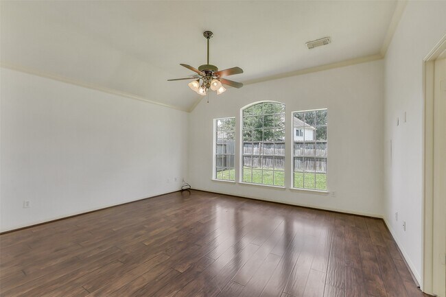 Building Photo - 11802 Chateau Trail