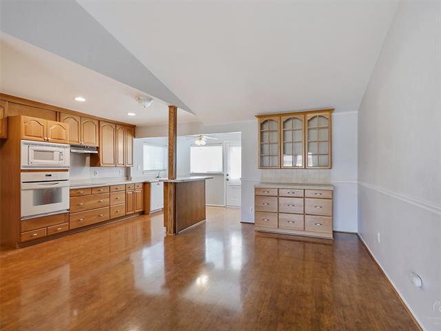Building Photo - 923 Prestwick Ln