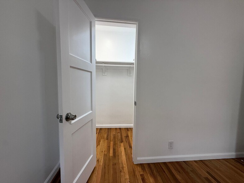 Building Photo - 1836 10th St