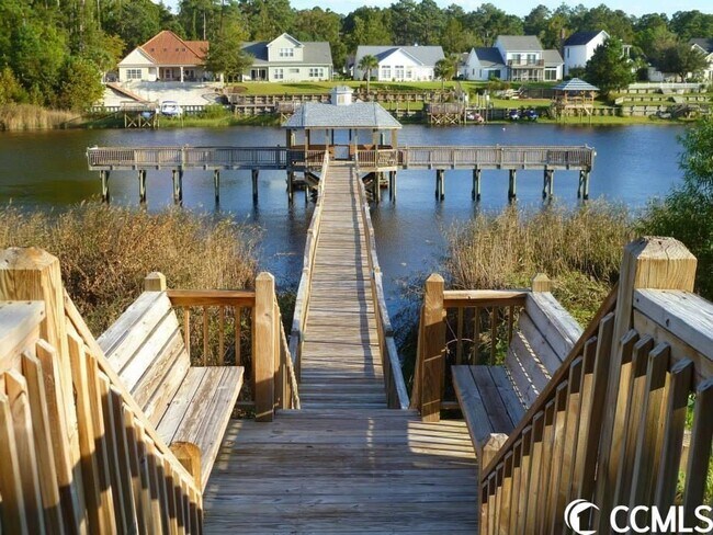 Building Photo - 627 Waterway Village Blvd