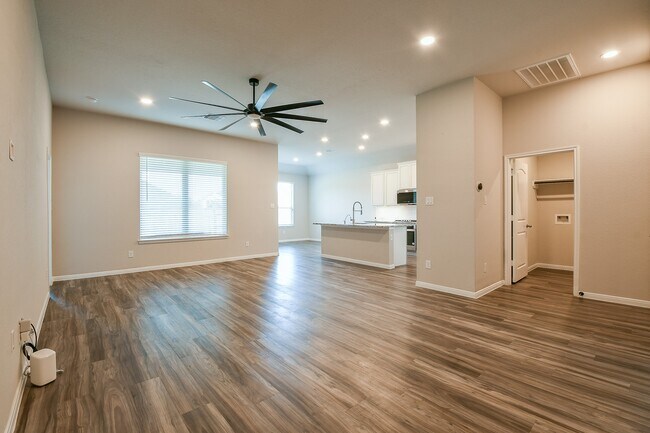 Building Photo - 12630 Beddington Ct