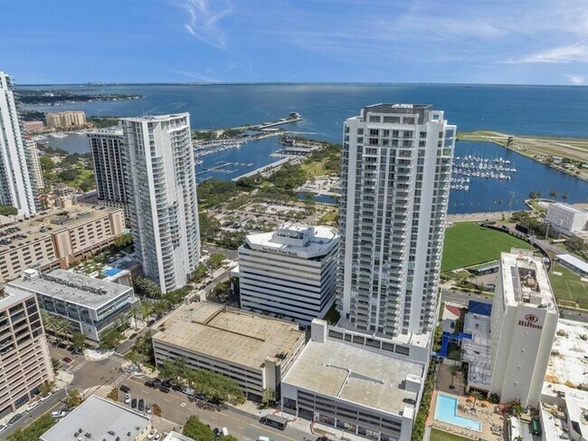 Building Photo - 301 1st St S