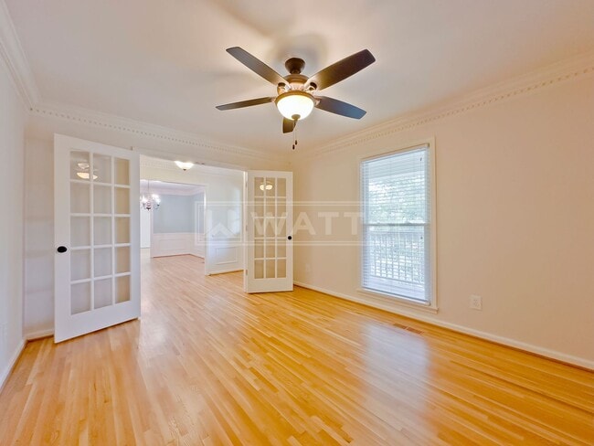 Building Photo - 4 Bedroom, 4.5 Bath Home in Heart of Hoover