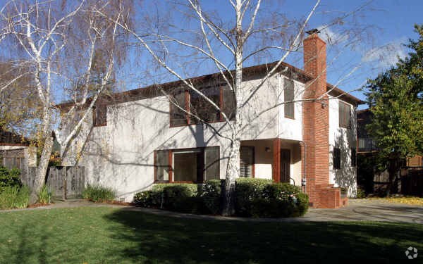 Building Photo - 3625 Bickerstaff Rd