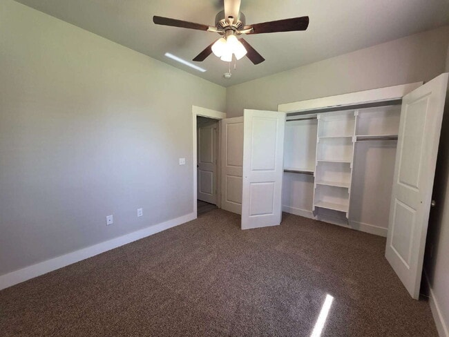 Building Photo - 13 Lockhart Ln