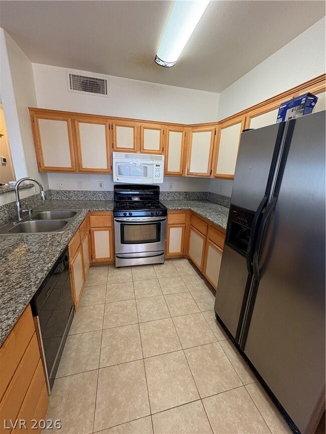 Building Photo - 2110 Los Feliz St