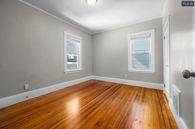 Building Photo - 381 Adams St