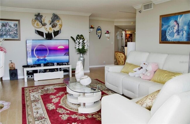 Building Photo - 400 E Colonial Dr