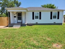 Building Photo - 504 N Marshall Dr