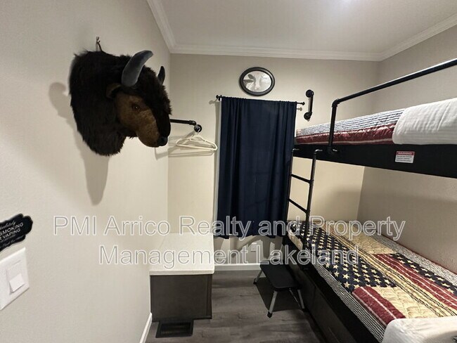 Building Photo - 112 E Appaloosa Trail