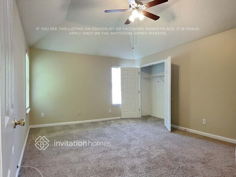 Building Photo - 438 Pecan Wood Cir