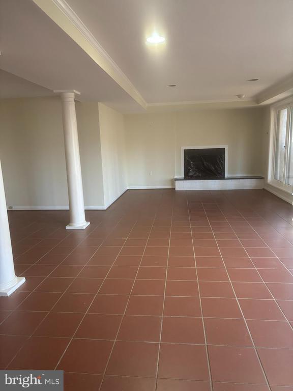 Building Photo - 7425 Dulany Dr