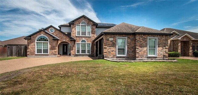 Building Photo - Stunning 4-Bed, 2.5-Bath Home – Lakes Subdivision