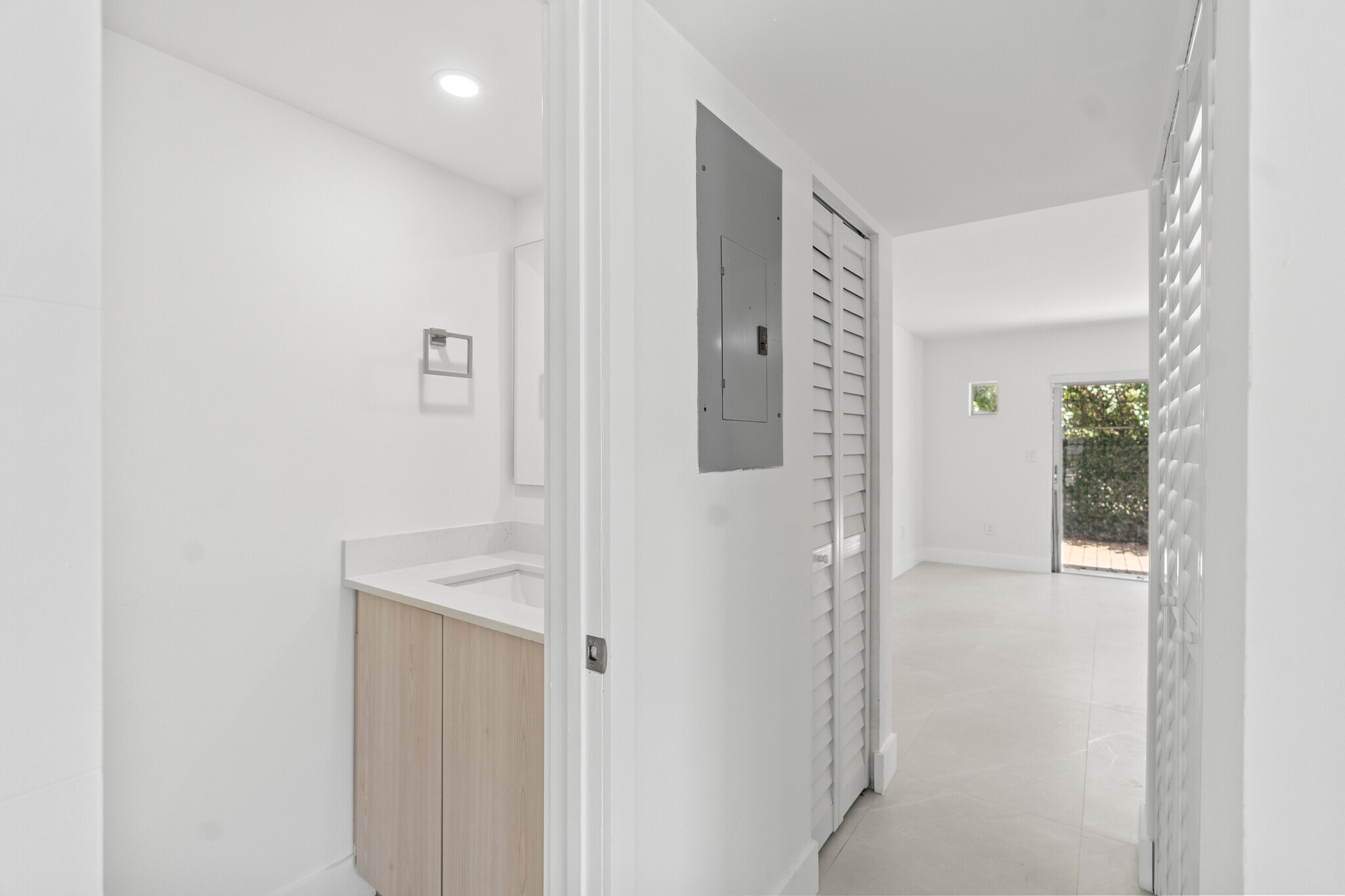 Building Photo - 3597 SW 17th St