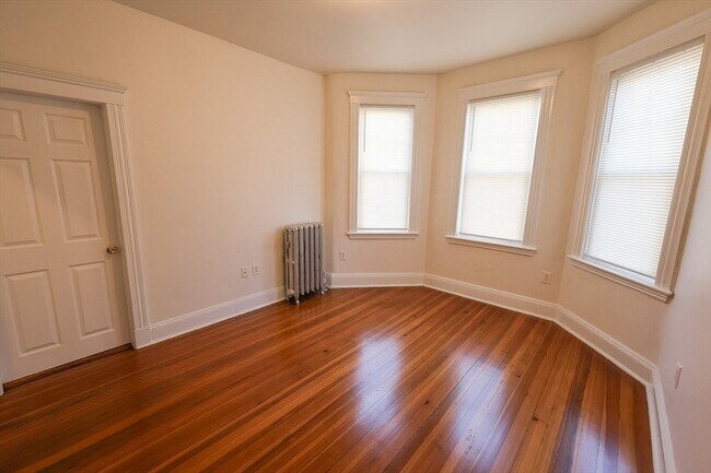 Building Photo - 93 Florida St