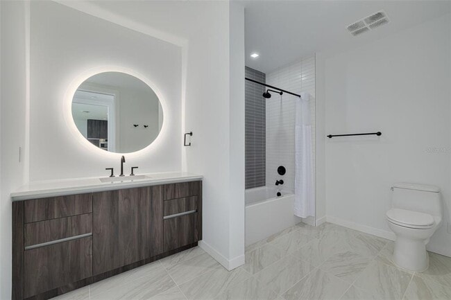 Building Photo - 777-773 3rd Ave N