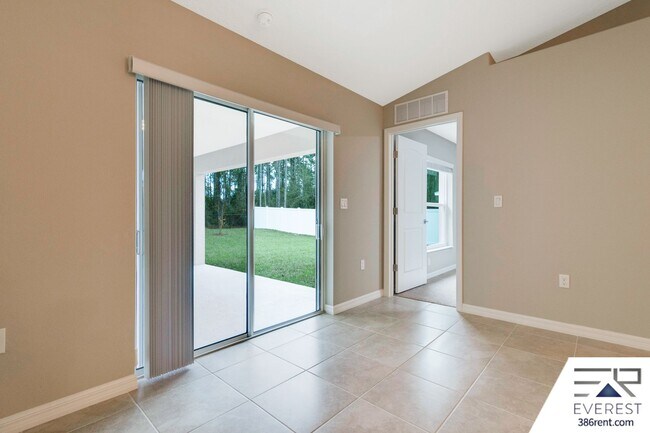 Building Photo - FULLY FENCED 4/3/2 IN DESIRABLE SEMINOLE WOODS