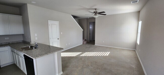 Building Photo - 7239 Converse Ridge Ln