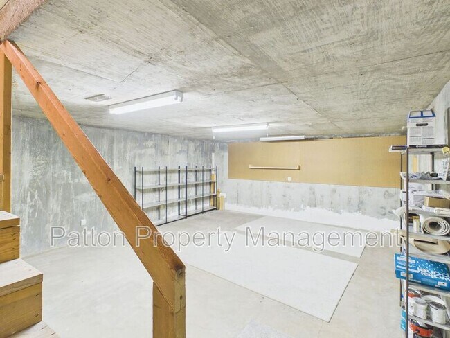 Building Photo - 6810 Montague Dr