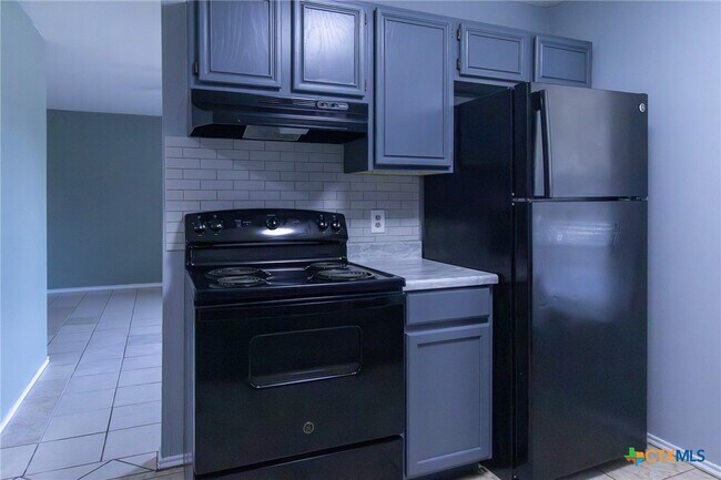 Building Photo - 1601 Benttree Dr