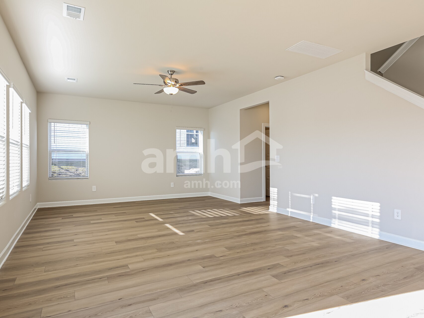 Building Photo - 806 Treeline Rd