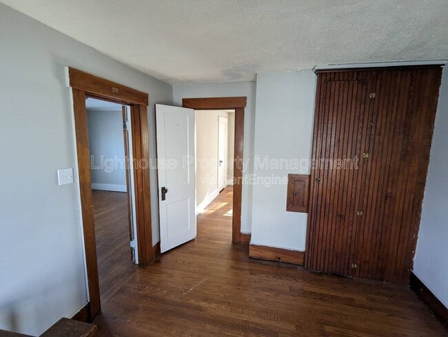 Building Photo - 449 24th St N