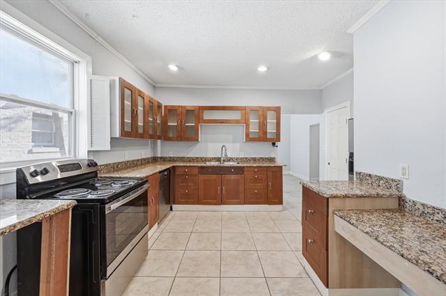 Building Photo - 843 N Clinton Ave