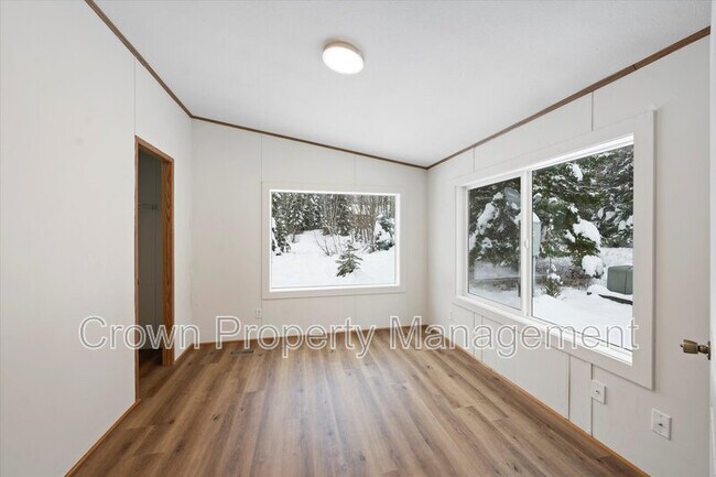 Building Photo - 2520 E Edgewood Dr