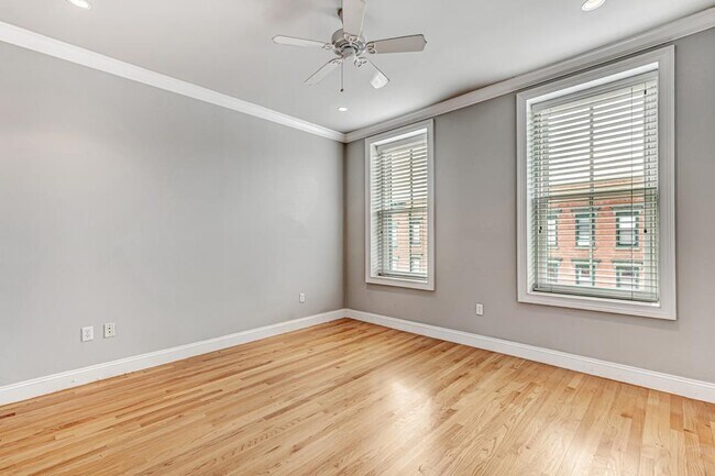 Building Photo - 805 Willow Ave