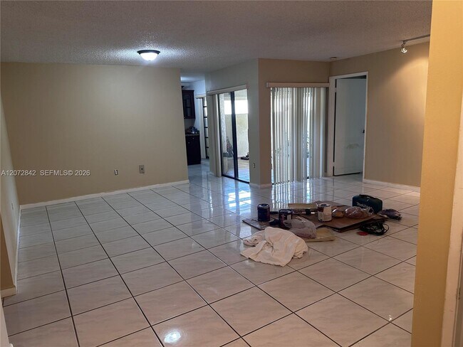 Building Photo - 8810 SW 123rd Ct
