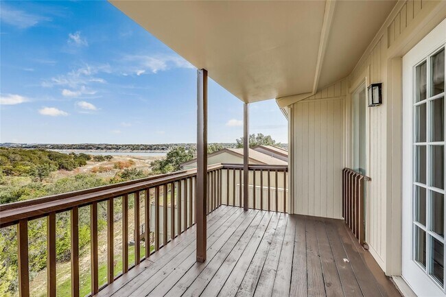 Building Photo - 125 Comanche Dr