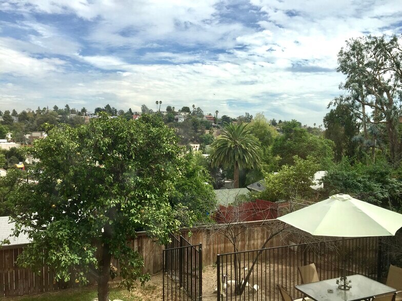 Building Photo - 1640 Lemoyne St