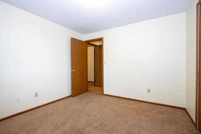Building Photo - Two bedroom apartment