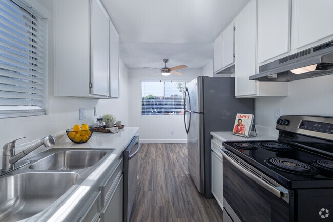 Interior Photo - Oakleaf Apartments