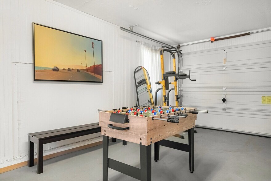 Building Photo - 2391 Shibley Ave