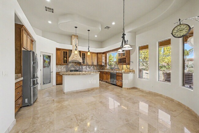 Building Photo - 14006 E Mark Ln