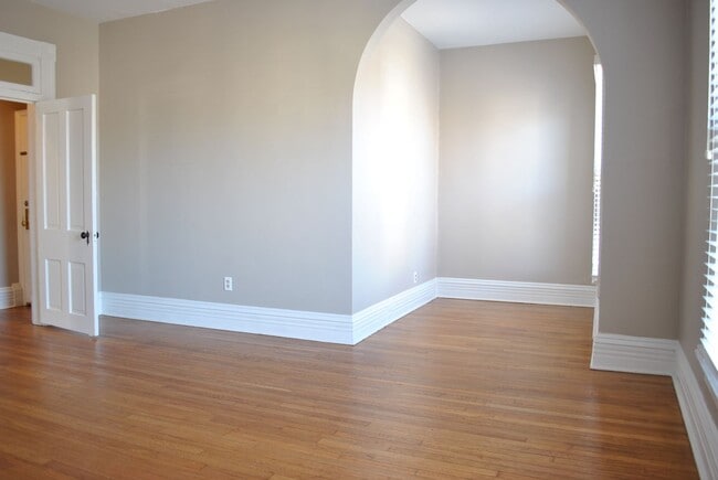 Building Photo - W King Ave 101-101.5 MLR