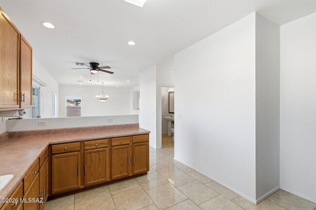 Building Photo - 4821 E Twinflower Pl