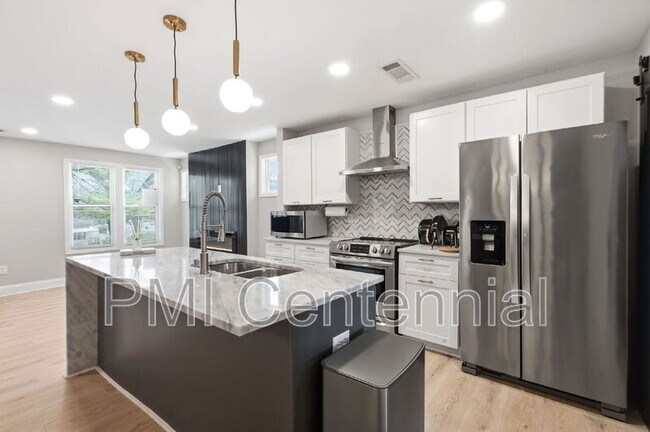 Building Photo - 562 Gary Rd NW