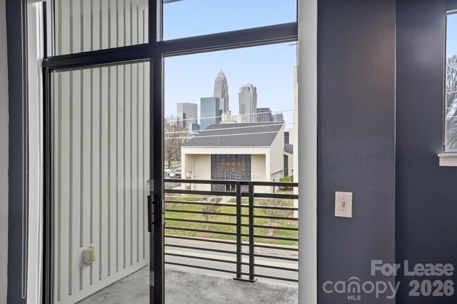 Building Photo - 440 N McDowell St