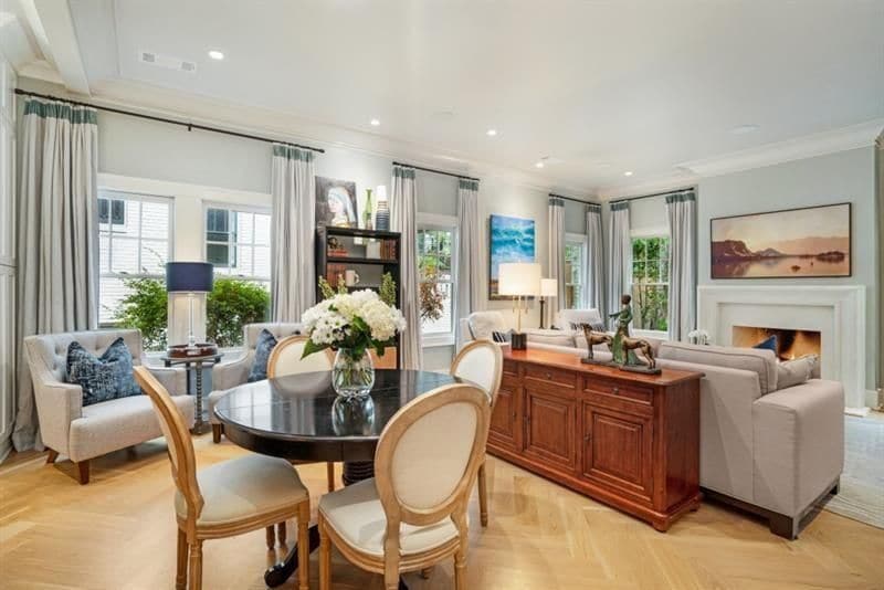 Building Photo - 407 8th St NE