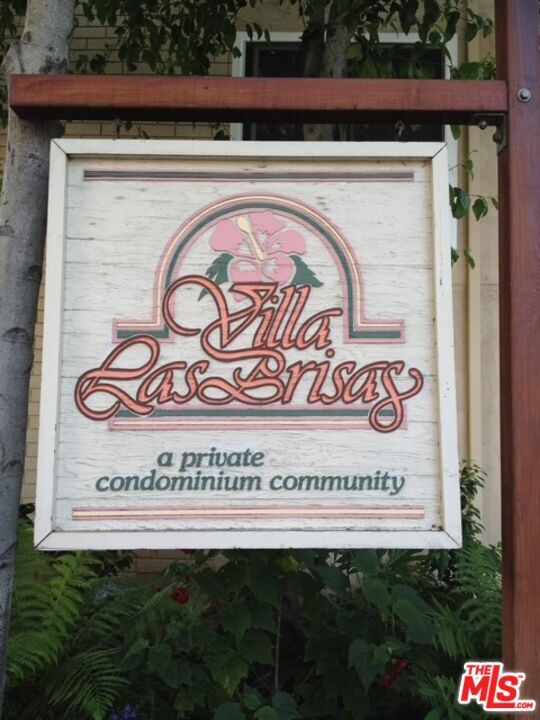 Building Photo - 1203 N Sweetzer Ave