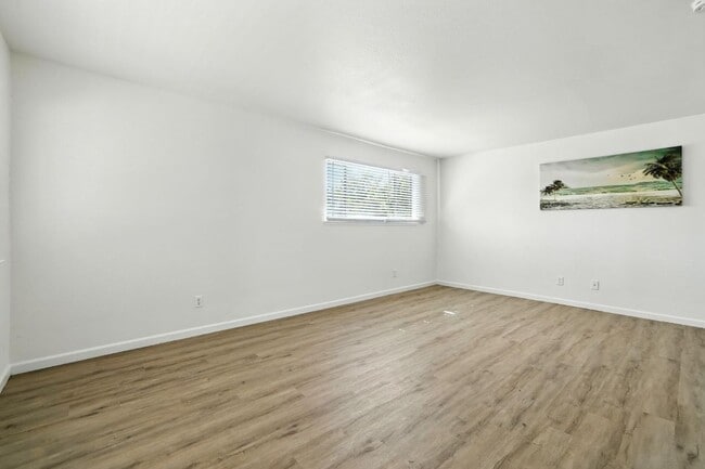 Building Photo - Gorgeous 2 Bed Condo in Foothill Farms