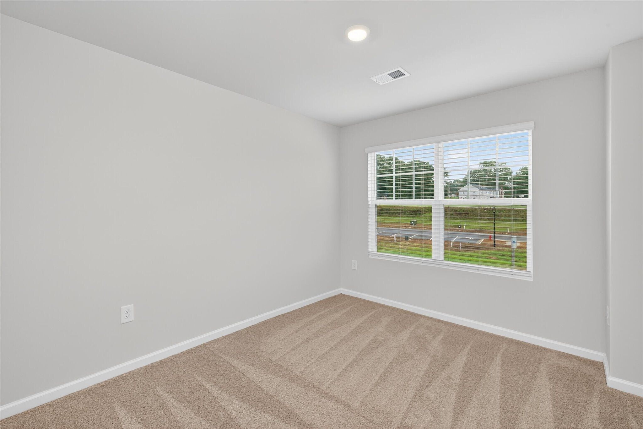 Building Photo - 1982 W Davidson Ave