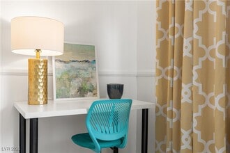 Building Photo - 1013 Francis Ave